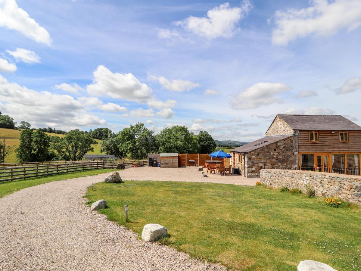 The Old Cart House Villa Oswestry Exterior photo